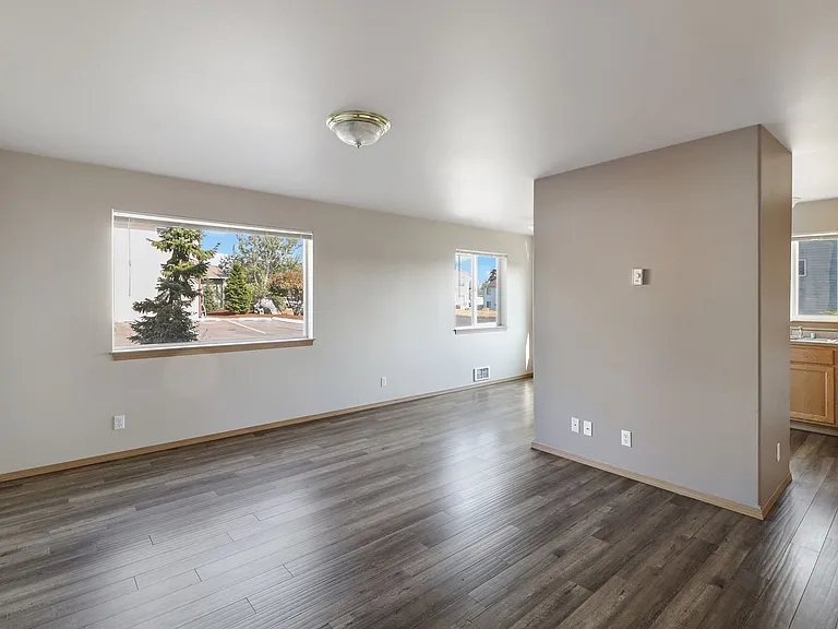 Multi-Family - 1313 Nw Falls Creek Lp — Photo 3