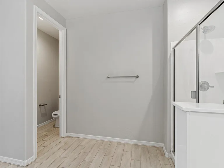 10904 W Harrison St — Photo 6