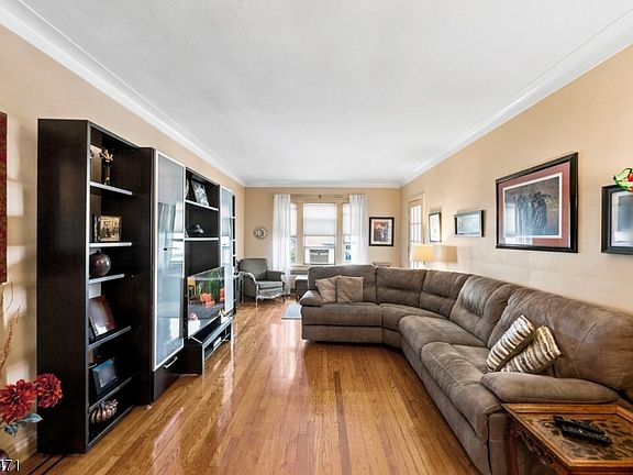 3rd image of 100 Prospect Ave #4C