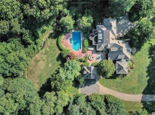 2 Spring Bay Ln, Lloyd Harbor, NY 11743