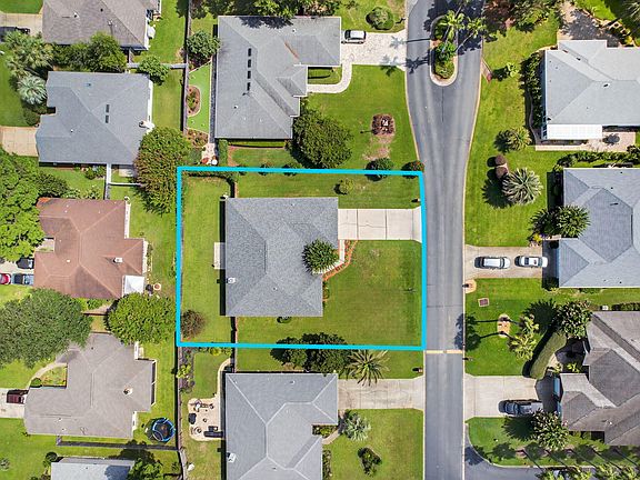 4th image of 336 S Shore Dr