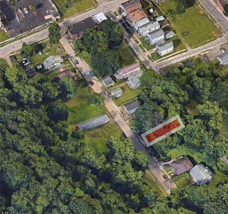 1st image of N 8th St