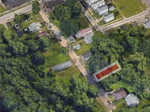 N 8th St, Steubenville, OH 43952