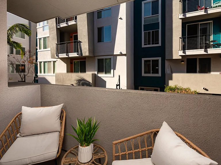 The District Apartments — Photo 10
