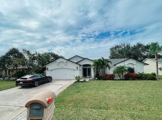 19600 Oak Forest Dr, Fort Myers, FL 33967