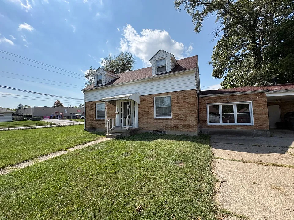 2401 Rugby Rd