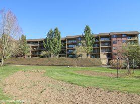 La Villa Apartments
