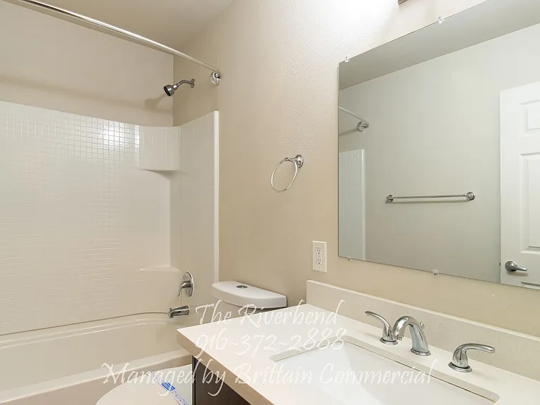 Riverbend Apartments — Photo 38