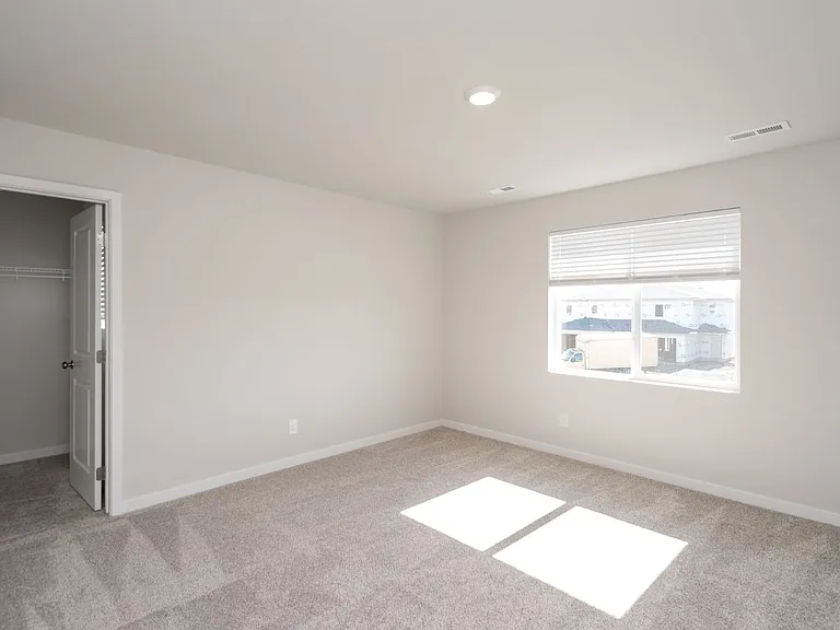 409 Juniper St — Photo 8