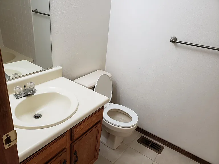 En-suite bathroom for bedroom 2