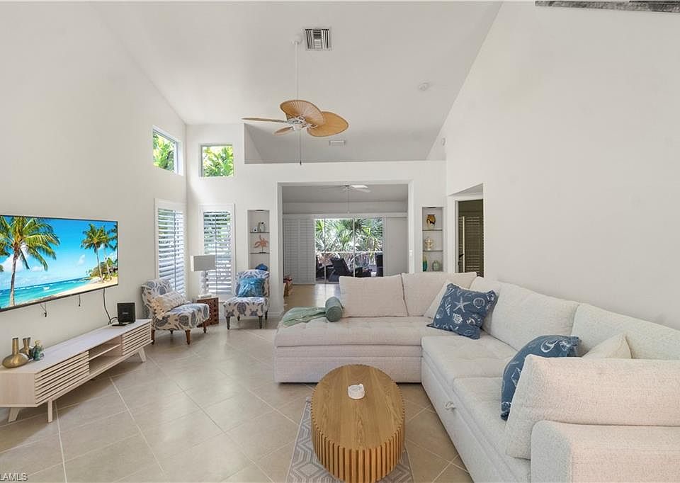 1st image of 348 Carinosa Ct #18-10