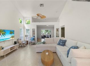 348 Carinosa Ct #18-10, Naples, FL 34110