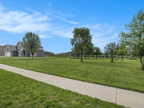 2394 Ulrich Ln, Stevensville, MI 49127