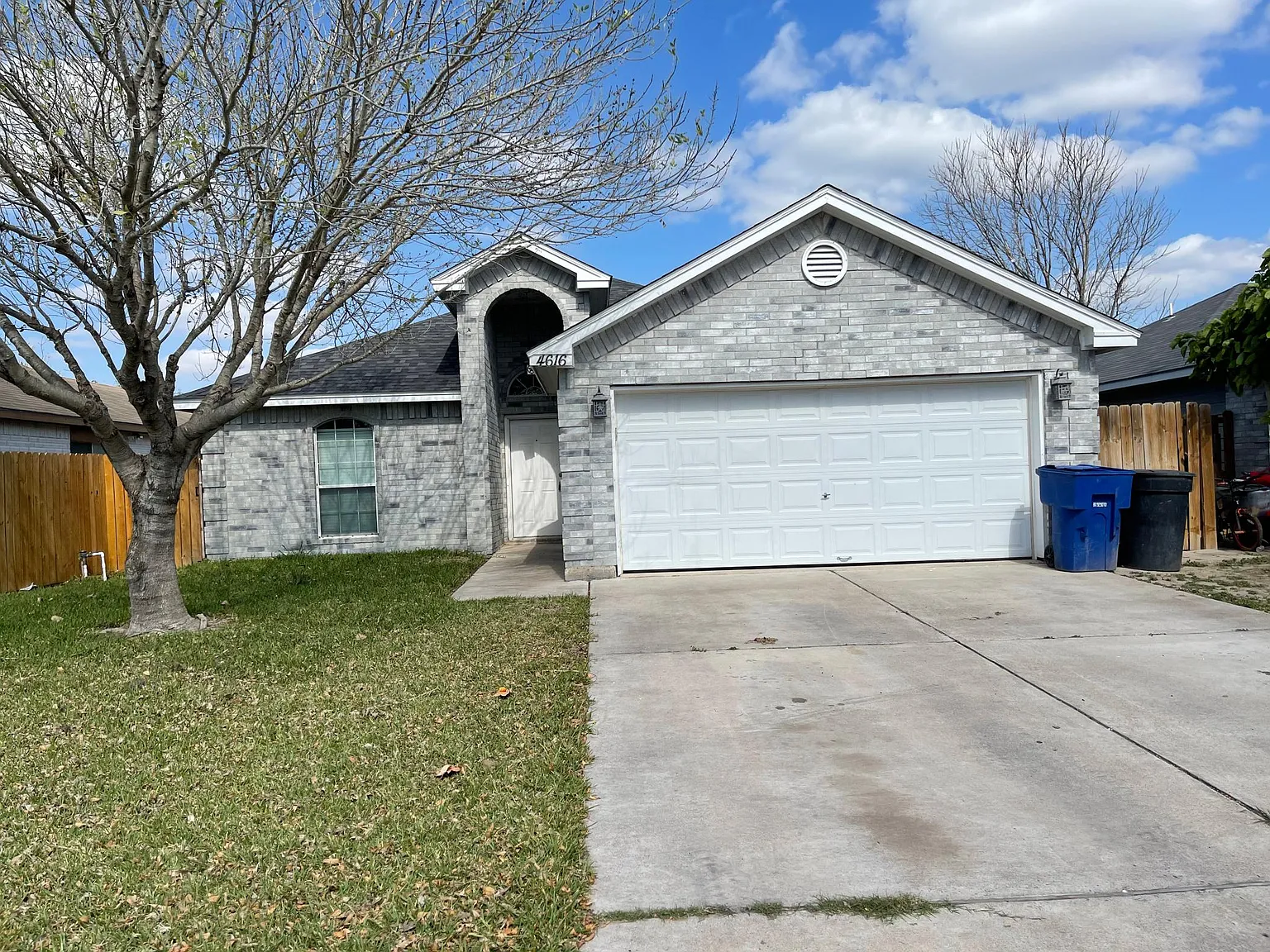 3 bed, 1381 sqft, $1,550 — Photo 2