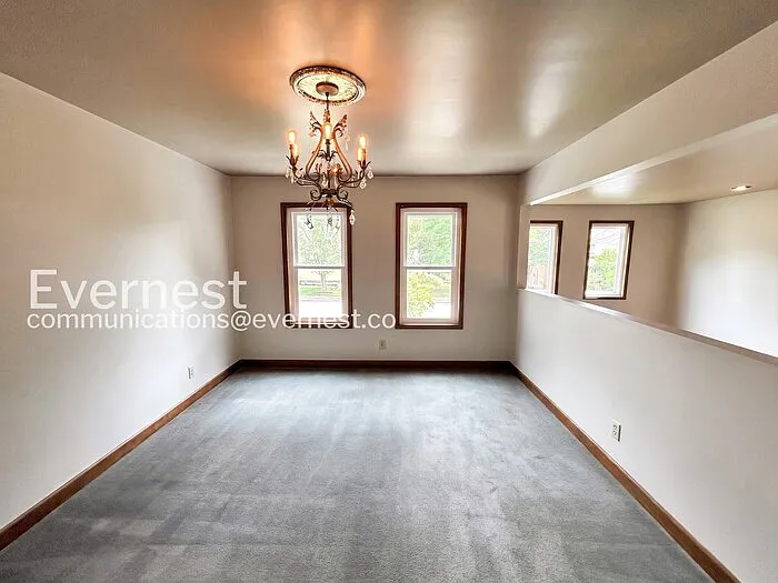 915 Russell St #A — Photo 11