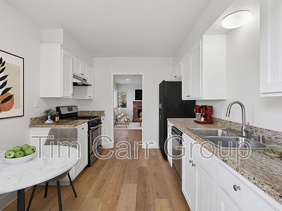5th image of 2000 Coral Pl