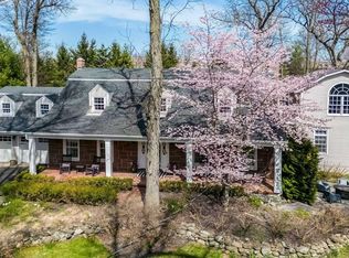 202 Chestnut Ridge Rd, Saddle River, NJ 07458