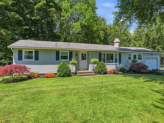 2nd image of 5 Ronald Cir