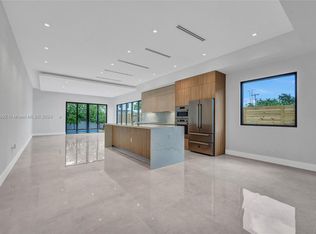 1517 SW 22nd Ter, Miami, FL 33145