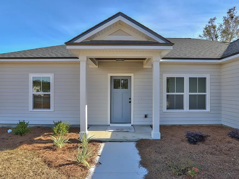 43 Sarlan Garden Dr — Photo 7
