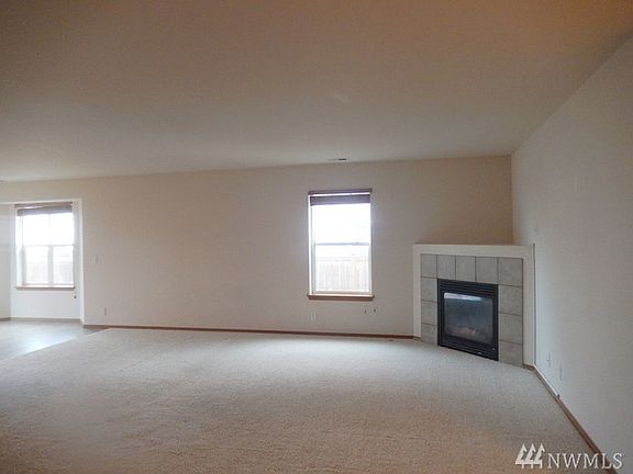 2nd image of 213 Roberts St NE