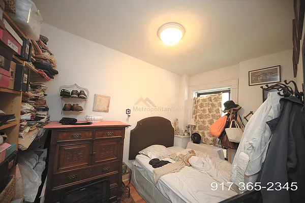 Rented by Metropolitan Realty | media 3