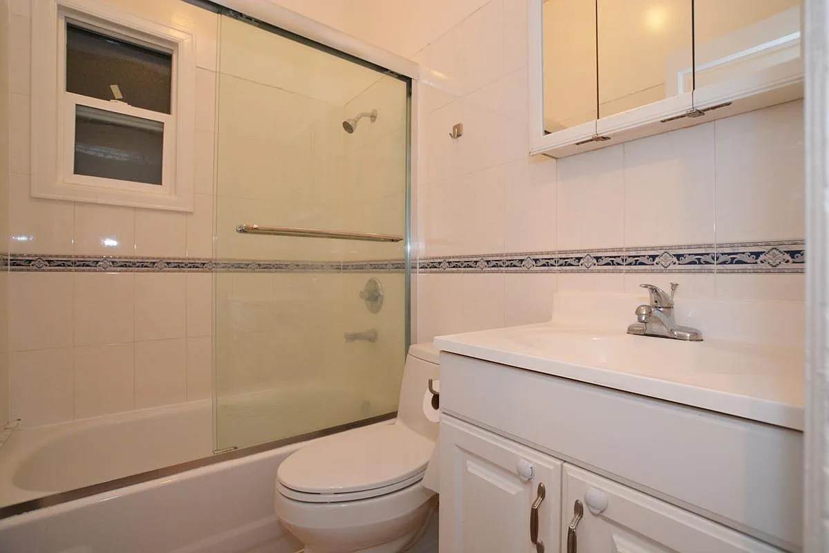 2 bed, 690 sqft, $4,300 — Photo 4