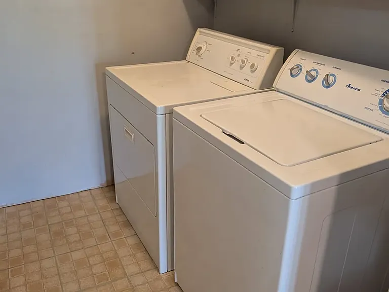 66 Hill View Dr — Photo 18