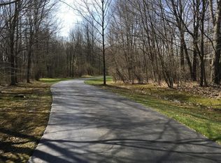 391 Saddle Path Ln, Pataskala, OH 43062