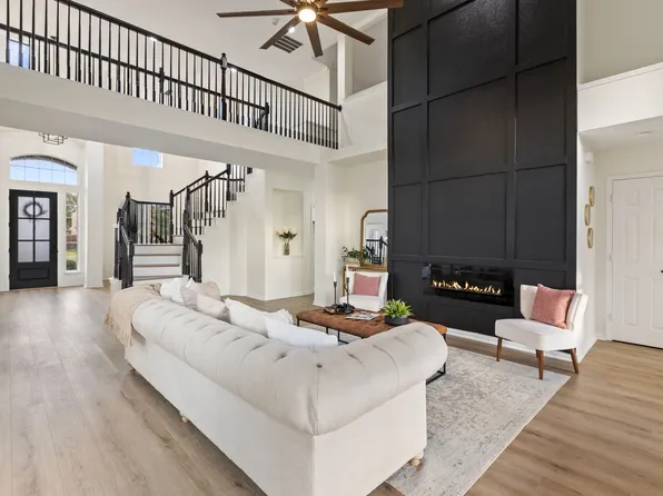 9213 Inverness Dr, Rowlett, TX 75089