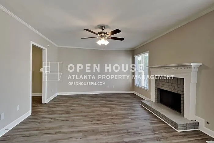 4 bed, 2.5 bath, 2320 sqft, $2,550 — Photo 4