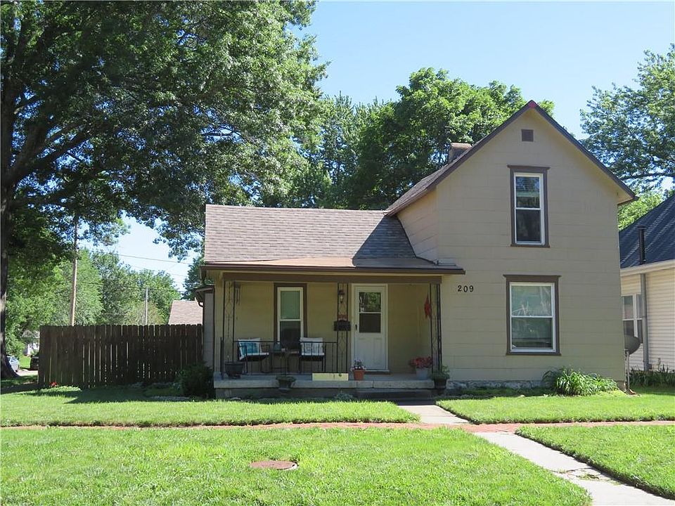 1st image of 209 E Shawnee St