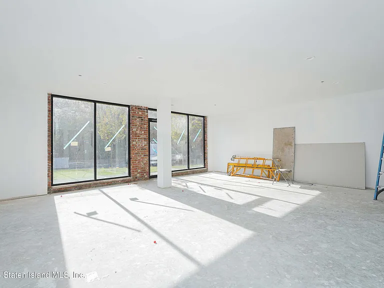 19-23 Foster Rd — Photo 23