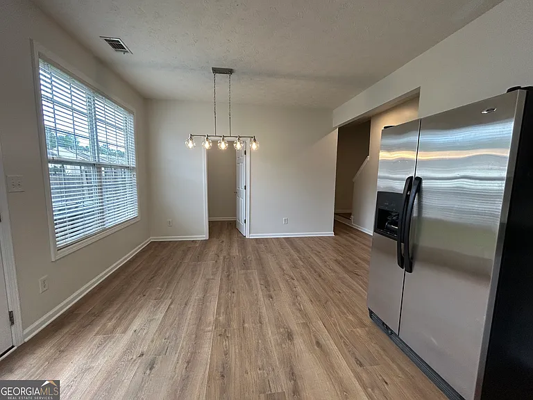 3051 Kentmere Dr — Photo 7