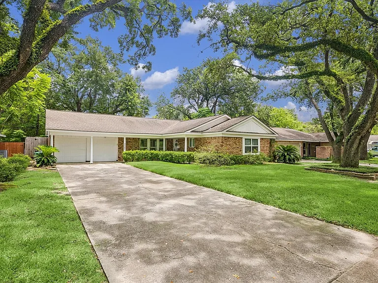5242 Beechnut St — Photo 6