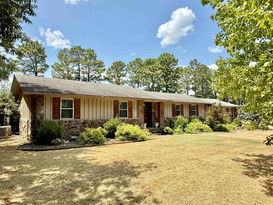 1st image of 121 Longleaf Dr