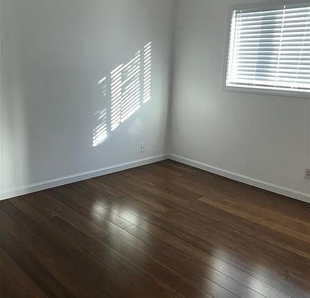 4th image of 226 Grand Ave
