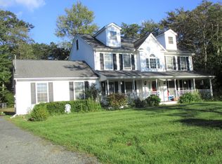 3238 Sussex Dr, Tobyhanna, PA 18466