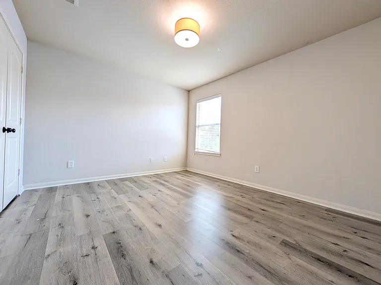 6038 Starbrook Creek Dr — Photo 16