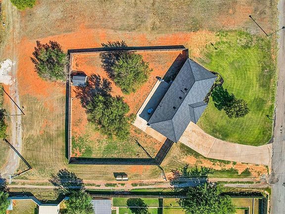 2nd image of 17 Darla Dr