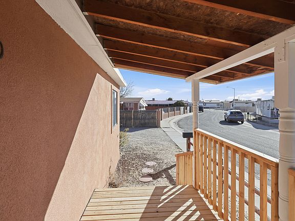 4th image of 730 Vista Del Camino St SW