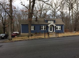 9 Sunset Rd, Livingston, NJ 07039