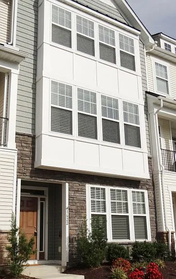 1422 Independence Blvd — Photo 1