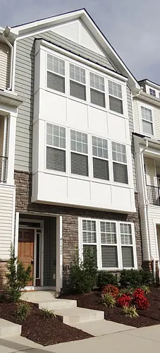 1422 Independence Blvd Photo 1