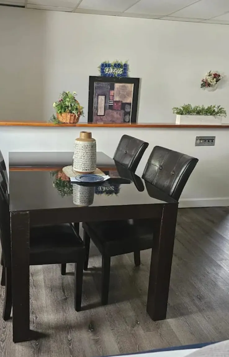 4 bed, 1.5 bath, 3125 sqft, $2,500 — Photo 1