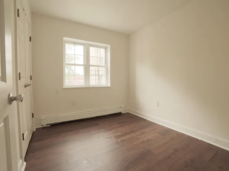 768 E 230th St #3 — Photo 7