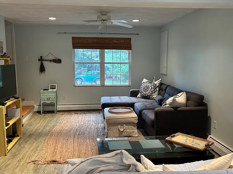 194 Holly Rd — Photo 13