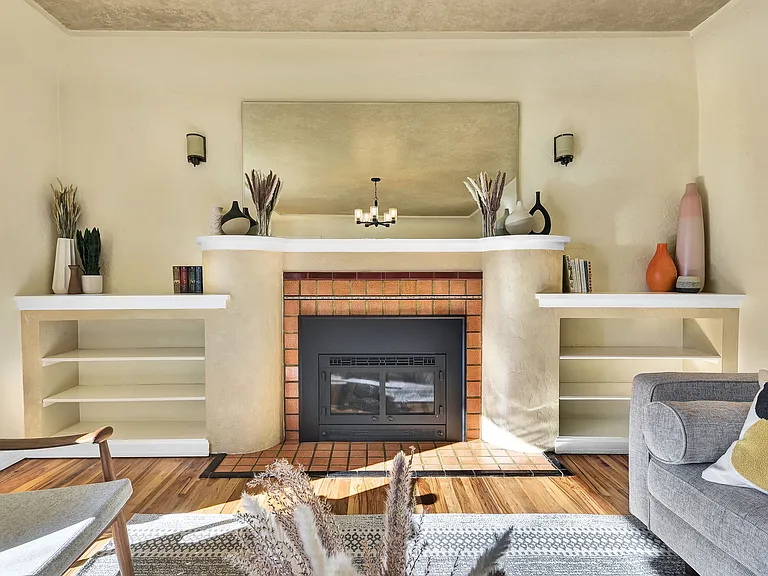 2306 W Madison Ave — Photo 4
