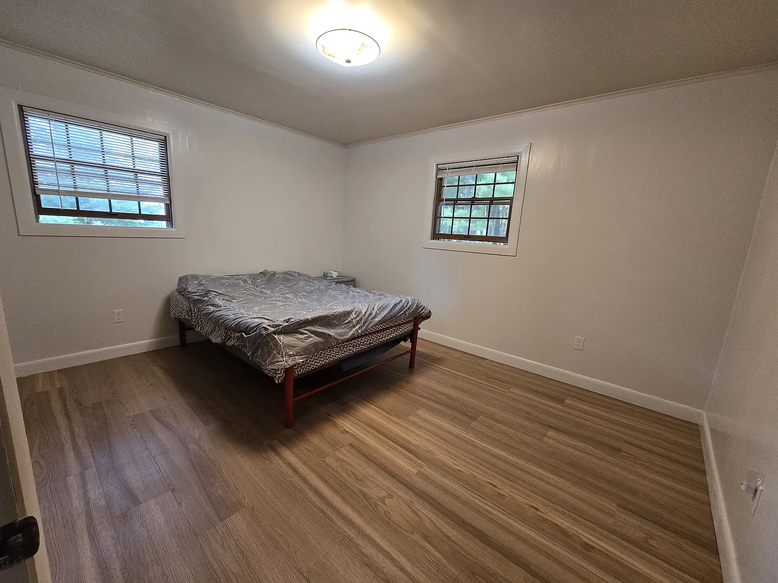 5 bed, 1.5 bath, 1792 sqft, $3,500 — Photo 4