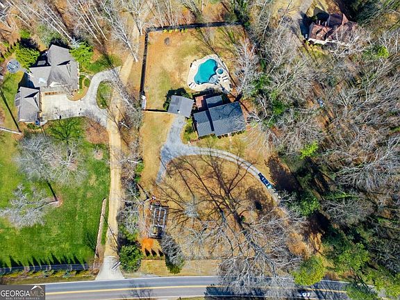 5th image of 15860 Thompson Rd